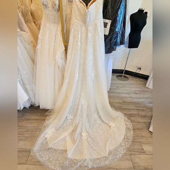 Maggie Sottero Chelsea Size 12 - Picture 8 of 8